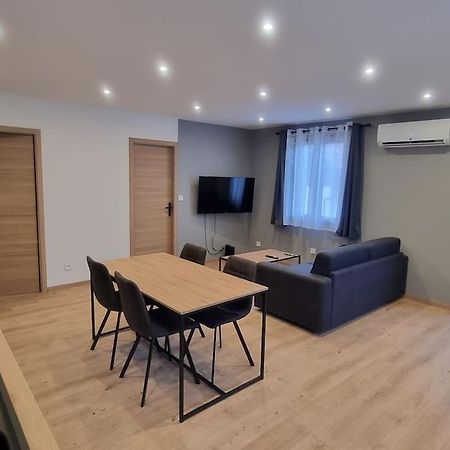 Superbe Appartement T2 Climatise, Idealement Situe Ugine Ngoại thất bức ảnh
